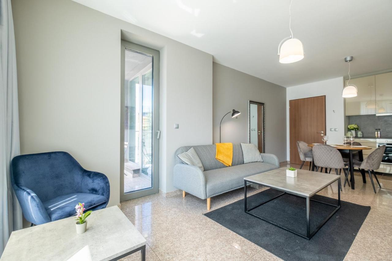 Julie'S Sunny Cozy Apartment With Balcony Sofya Dış mekan fotoğraf