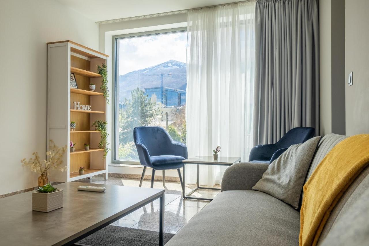 Julie'S Sunny Cozy Apartment With Balcony Sofya Dış mekan fotoğraf